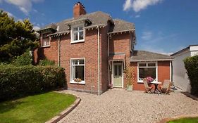 Beersbridge Cottage Near Titanic Centre & Airport